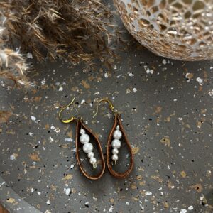 Boucle d'oreilles en cuir et perles